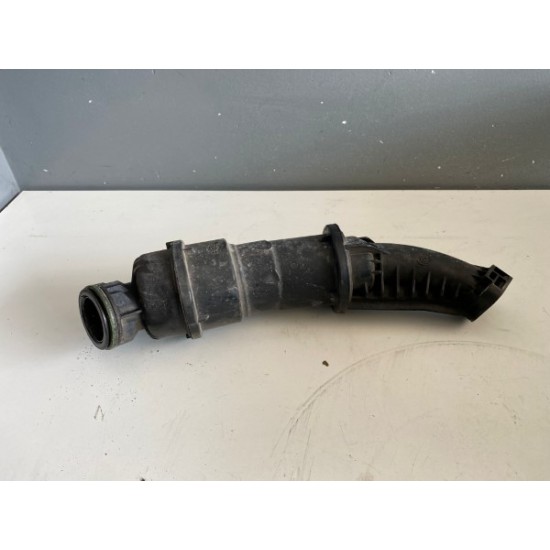 Turbocharger hose Volvo XC90 V90 S90 XC60 S60 V60 V40 31331636 Turbocharger hose Volvo XC90 V90 S90 XC60 S60 V60 V40 31331636