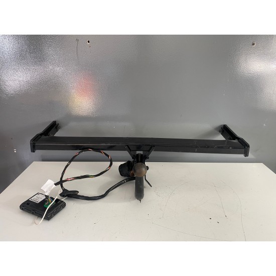 Carlig fix cu modul VOLVO V40 2018 30756551 30756552 31399575
