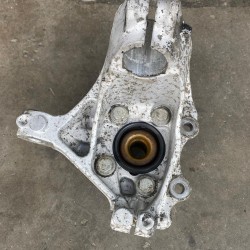 FRONT LEFT HUB HOUSING KNUCKLE VOLVO V40 V40CC 2017 31387652 31387650