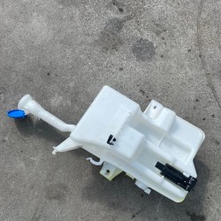Winsdscreen washer reservoir Volvo V40 V40CC 31276094 31276095 31391616 31276097 31276096