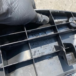 Air intake panel Volvo V40 31370223
