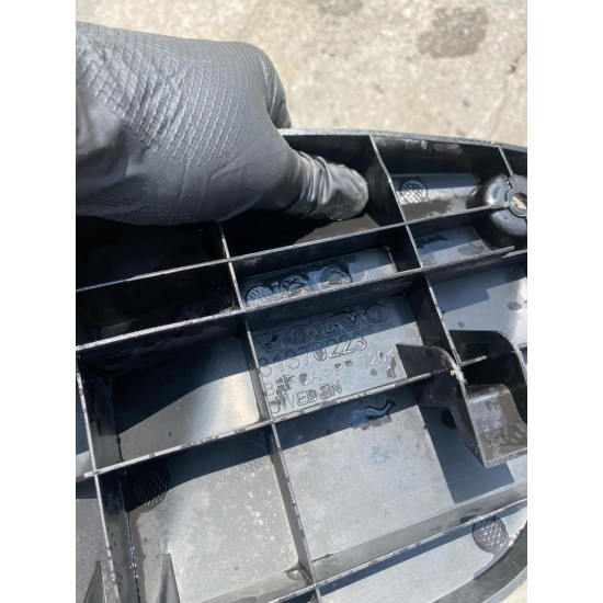 Air intake panel Volvo V40 31370223