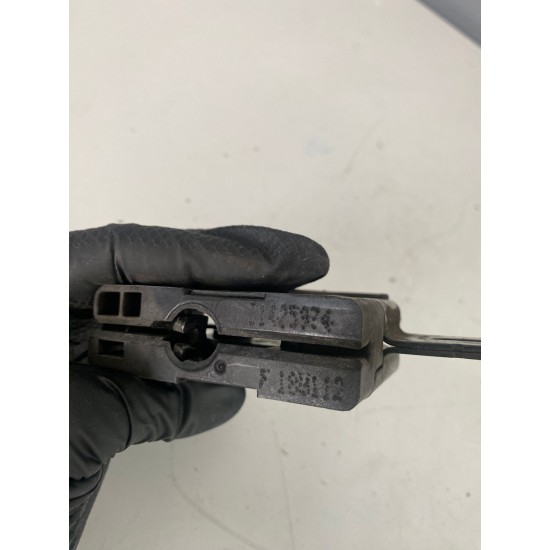 Hood engine lock mechanism right VOLVO V40 XC60 S60 V60 31425974