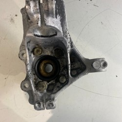 FRONT RIGHT HUB HOUSING KNUCKLE VOLVO V40 2012-2019 31387651