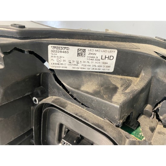 Far stanga MID LED LHD VOLVO V40 2019 32228483 31677026