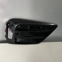 Front right bumper grille ornament Volvo XC60 2018+ 31449129