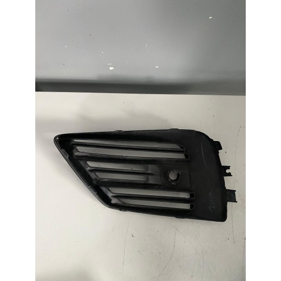 Front bumper right grille trim lid VOLVO XC60 2016+ 31455078