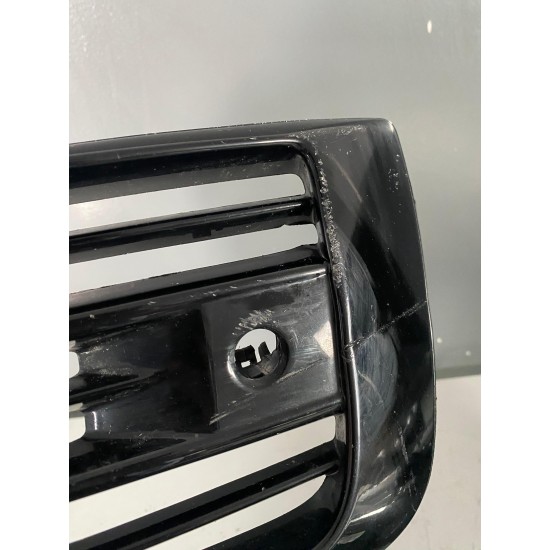 Front bumper right grille trim lid VOLVO XC60 2016+ 31455078
