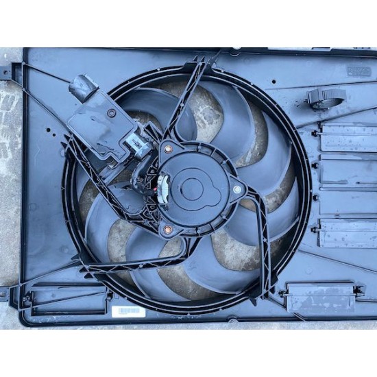 Engine cooling fan ventilator Volvo V60 S60 V70 31305135 31686806 32137341