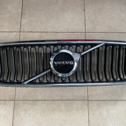 Front upper grille Volvo XC40 2018 31656581, 31457345