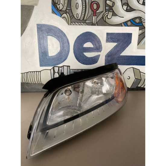 Left Headlight Volvo S80 V70 XC70 31214353