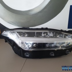 Far LED dreapta VOLVO XC90 31468919