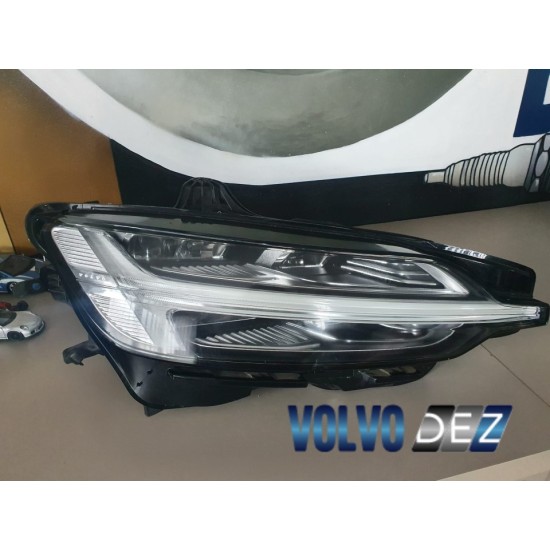 Far LED dreapta MID LED VOLVO V60 32314167