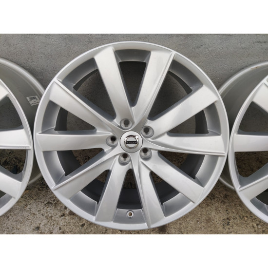 19-Inch 10-Spoke Turbine Silver Alloy Wheel Volvo XC40 XC60 XC70 XC90 S90 V90 cod 31362276 19-Inch 10-Spoke Turbine Silver Alloy Wheel Volvo XC40 XC60 XC70 XC90 S90 V90 cod 31362276