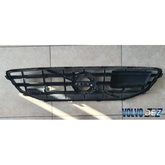 Front bumper grille R Design wtih radar VOLVO V40 2012-2016 31301893