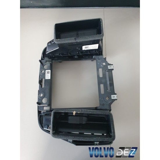 Grila centrala bord VOLVO XC60 2018+ 31417738/ 31477274 / 31477275