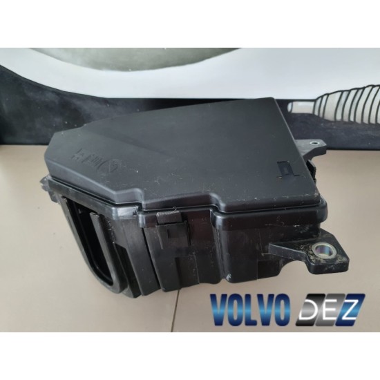 Fuse Box Engine Compartment VOLVO XC90 31398001