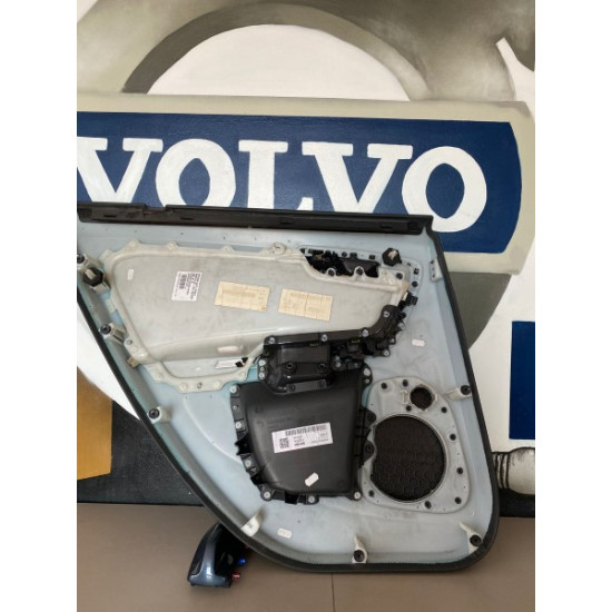 Rear Right Door Panel Volvo S60 8635883. 1302150, 8635880