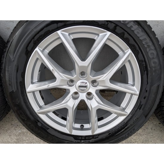 Volvo OEM Wheels 5-spoke Y 18" Alloys XC40 XC60 XC70 tires 235/60R18 Hankook 2024 - 31423851 Volvo OEM Wheels 5-spoke Y 18" Alloys XC40 XC60 XC70 tires 235/60R18 Hankook 2024 - 31423851