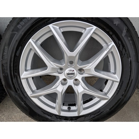 Volvo OEM Wheels 5-spoke Y 18" Alloys XC40 XC60 XC70 tires 235/60R18 Hankook 2024 - 31423851 Volvo OEM Wheels 5-spoke Y 18" Alloys XC40 XC60 XC70 tires 235/60R18 Hankook 2024 - 31423851