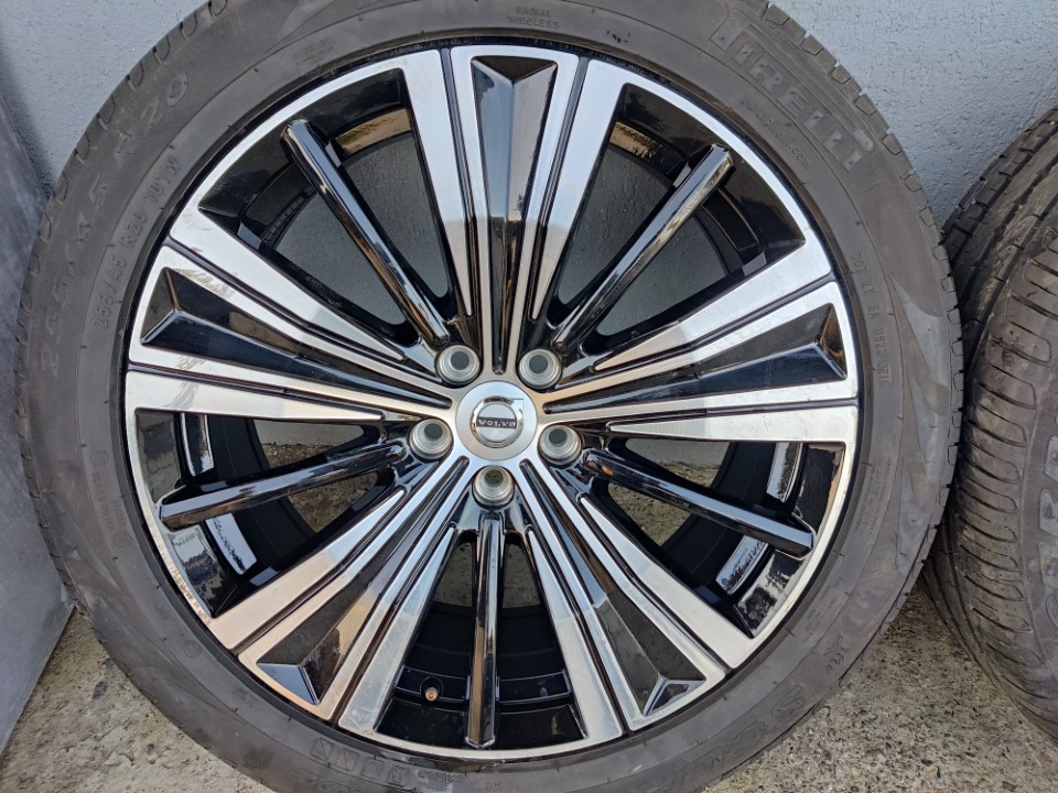 DAIV-NG5720S2-EX7 〔Windows 10〕 Advan Sport V107 - 255/35ZR20 97Y XL – TireDirect.ca