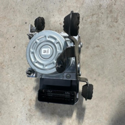 Pompa ABS Volvo XC90 31680101