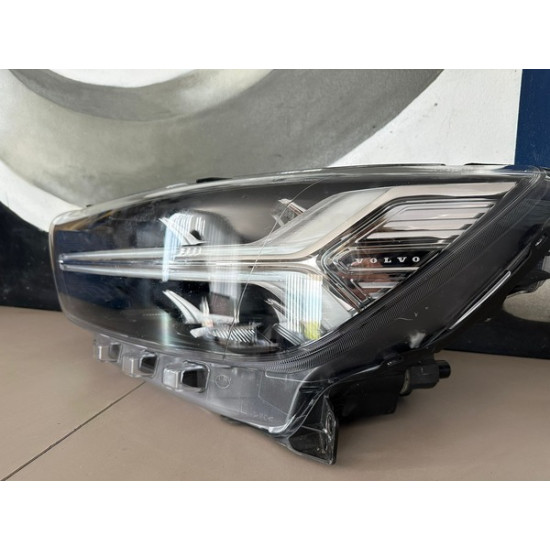 Front left headlight MID LED VOLVO XC40 2018+ 32293924