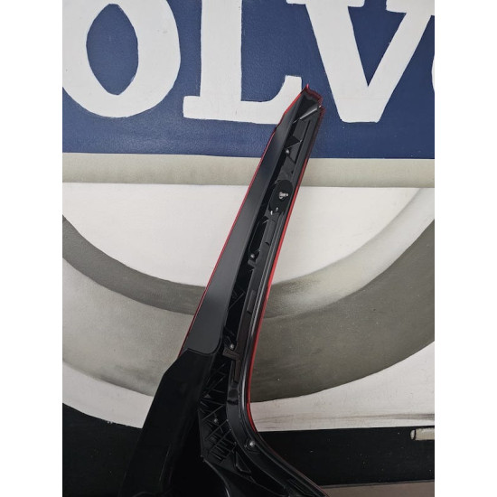 Stop stanga NOU VOLVO XC60 2018+ 32228914